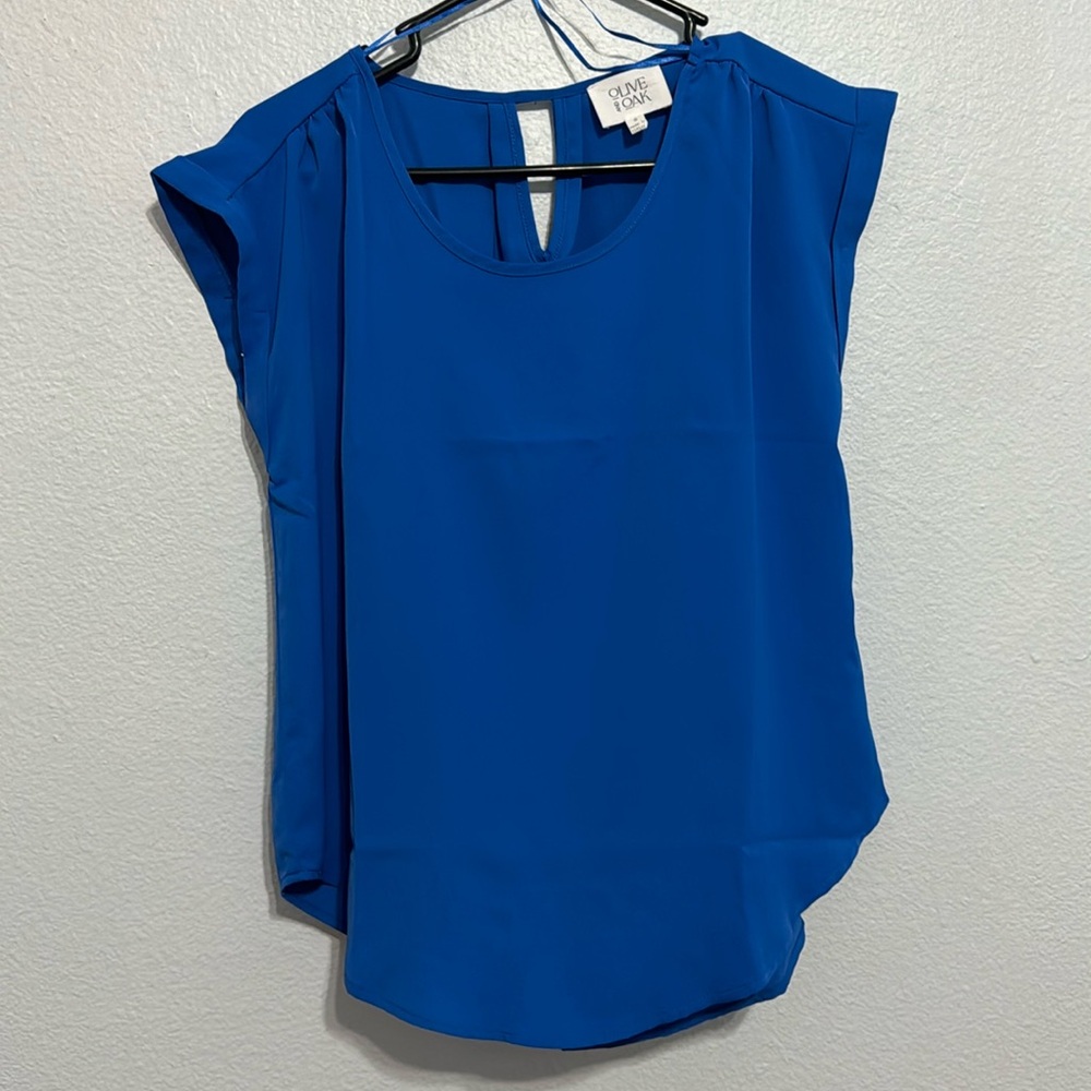 Women’s dress shirt